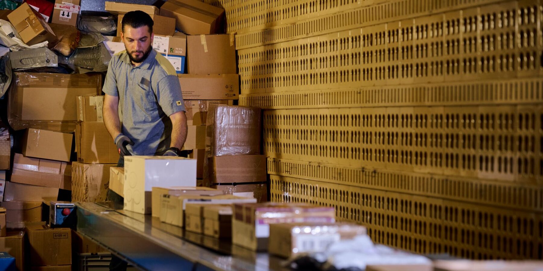 Paket-Ansturm in der Vorweihnachtszeit